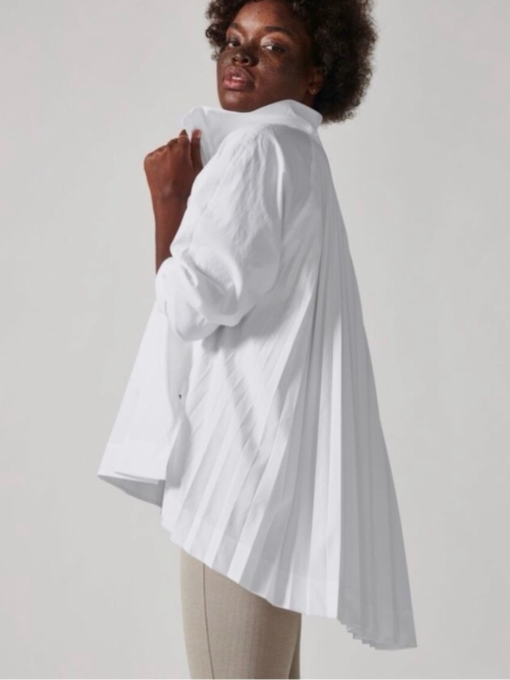 Athleta Sojourn Pleated Back Jacket Pullover